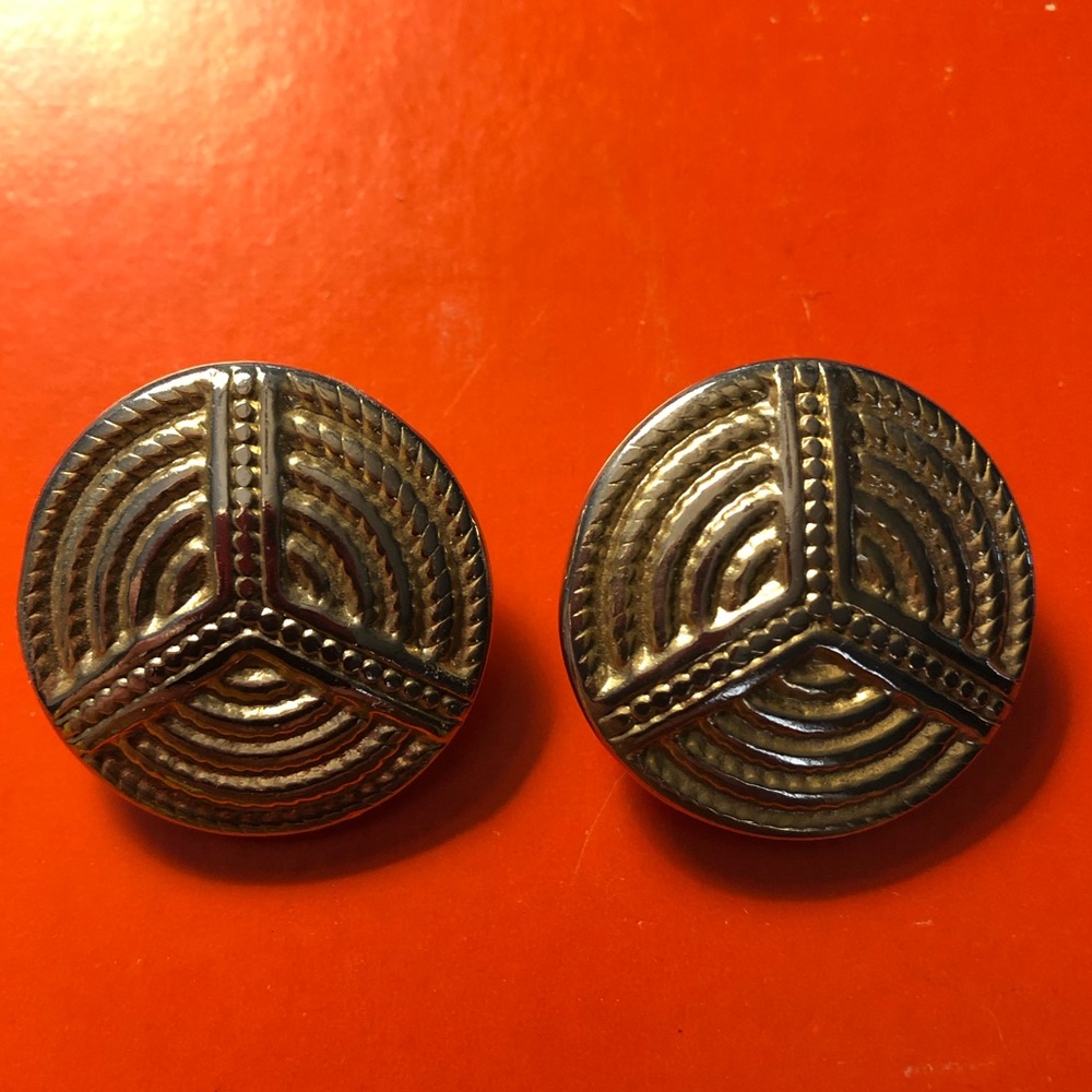 Vintage Gold Tone Clip On Earrings